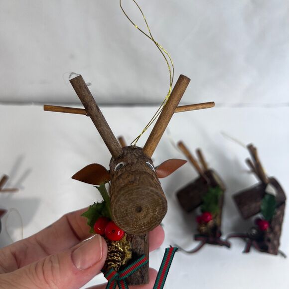 Lot of 6 Wooden Reindeer Christmas Ornaments Holiday Christmas Tree Decor - Picture 6 of 7